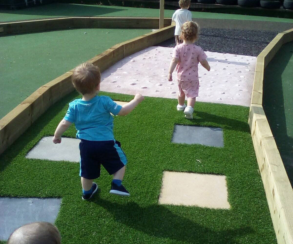 cheeky monkeys childcare hero 03