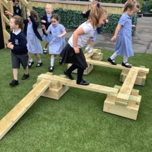 Self-creation Balance Beams