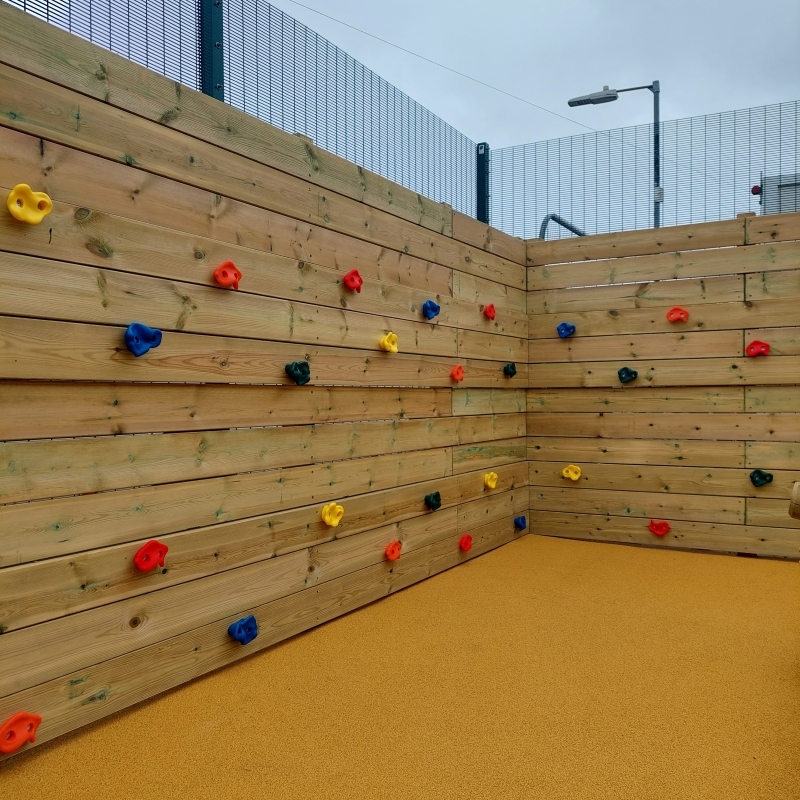Traversing Wall - Image 2