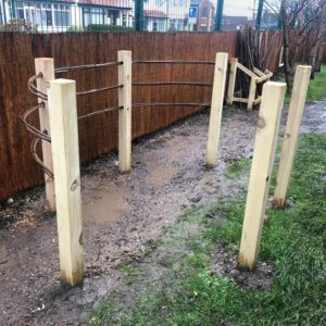 Den Building Poles