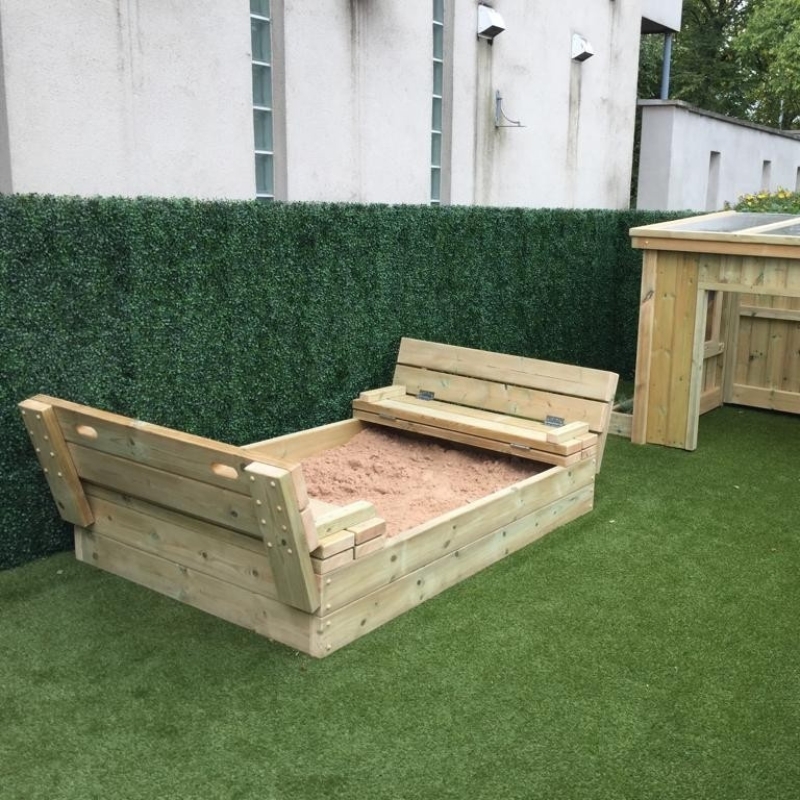 Sandpit with Seating and Lid