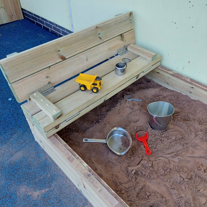 Sandpit with Seating and Lid - Image 4