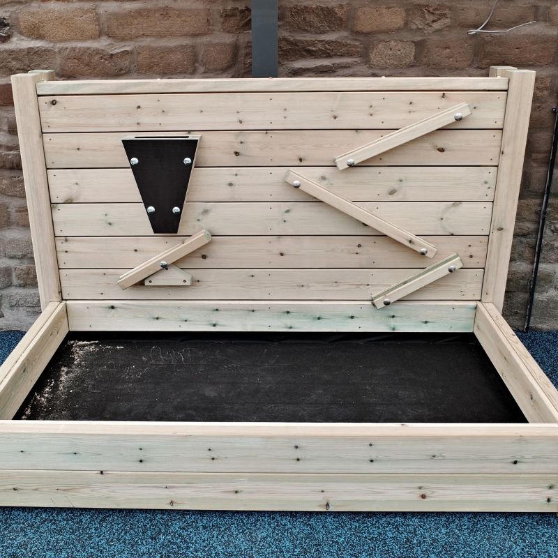 Sandpit with Sand Play Wall - Image 3
