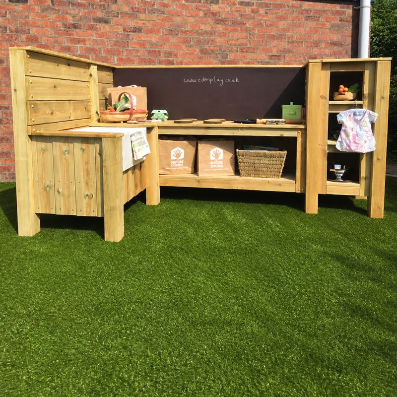 Bespoke Mud Kitchen 2