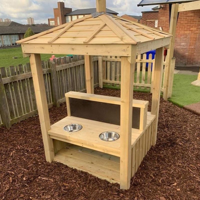 Bespoke Mud Kitchen 3